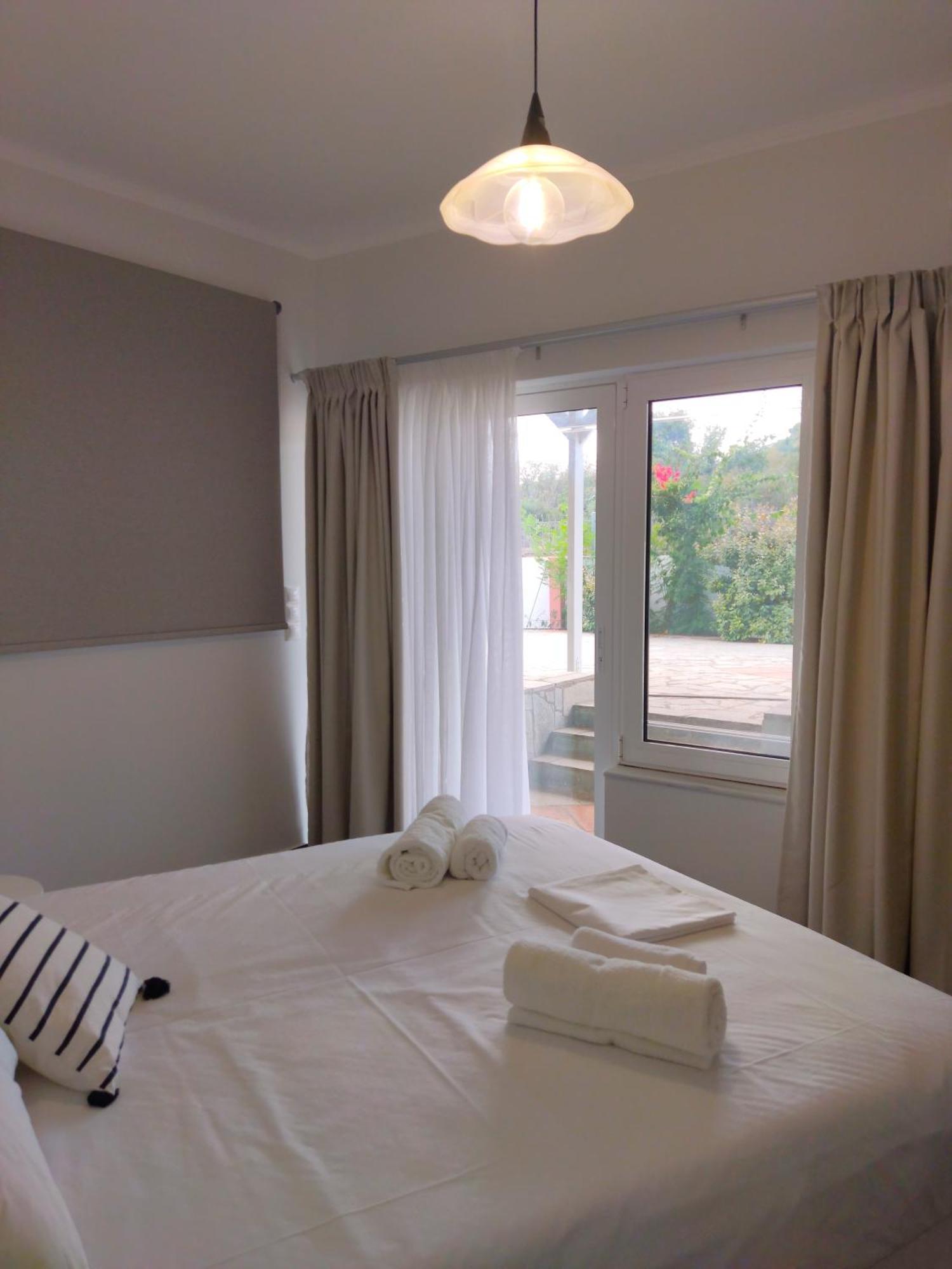 Tarmaros Apartments Sissi  Bagian luar foto
